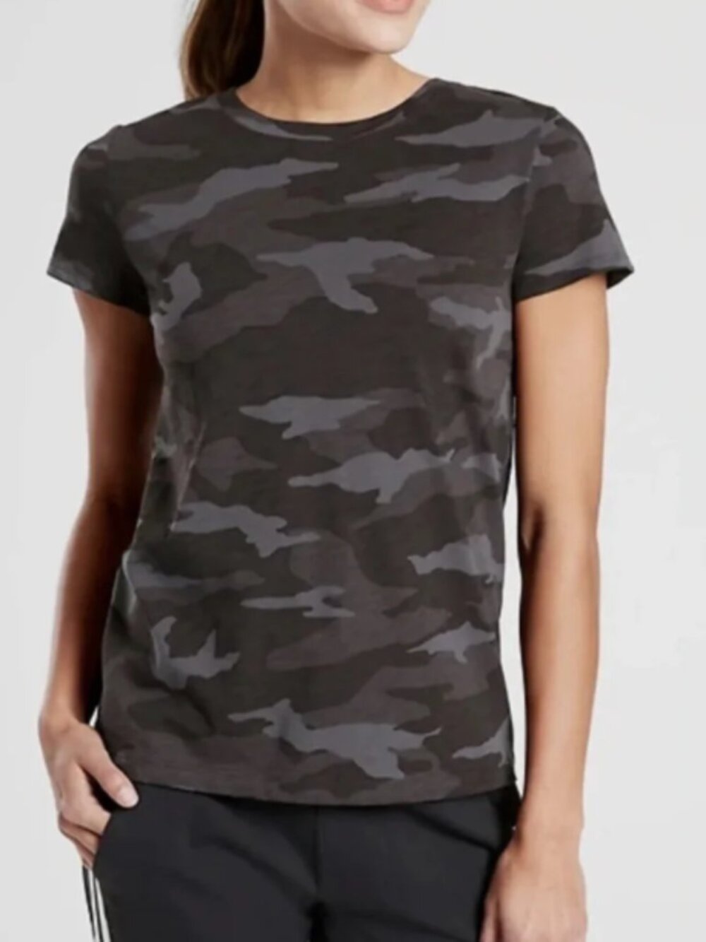 Athleta Short Sleeve Shirt, Black Camo, Small